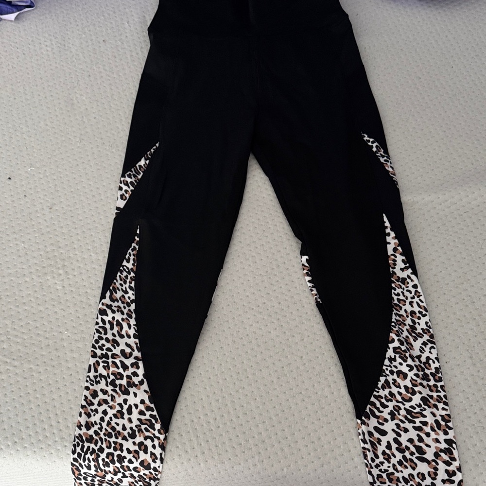 SHEIN Black and Leopard Print Leggings